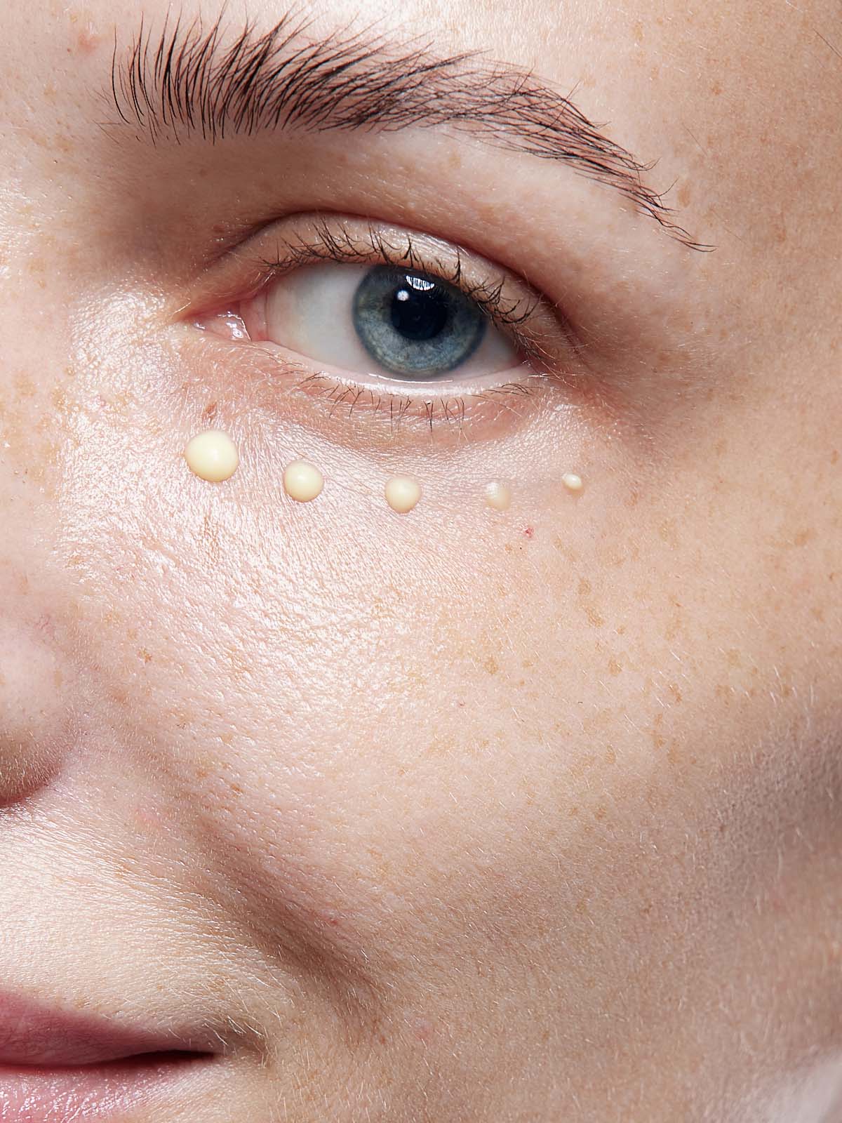 allies-of-skin-peptides-omegas-firming-eye-cream-female-model-skin_1024x1024@2x