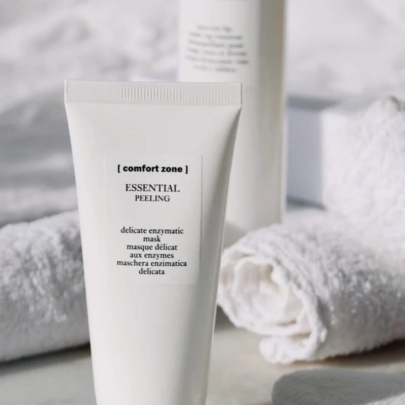 ComfortZoneEssentialPeeling1_800x.jpg