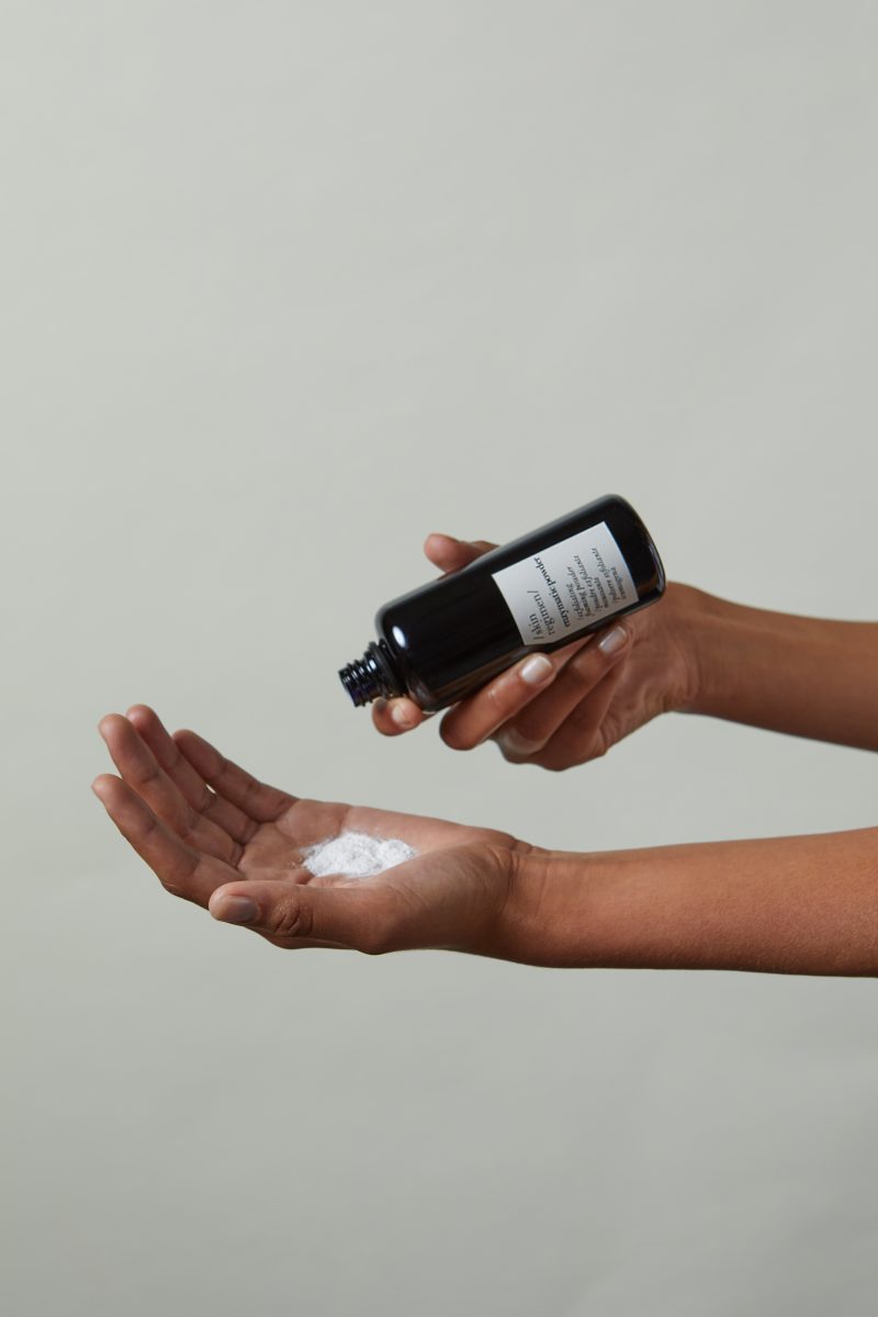 apply-enzymatic-powder-800x1200